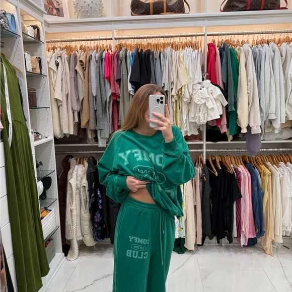 Graphic sweatpants and sweatshirt matching set in green - Picture 5 of 8